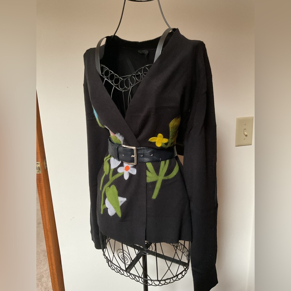 Black Floral Women's Cardigan by Aaeda - Size Medium - Picture 3 of 6